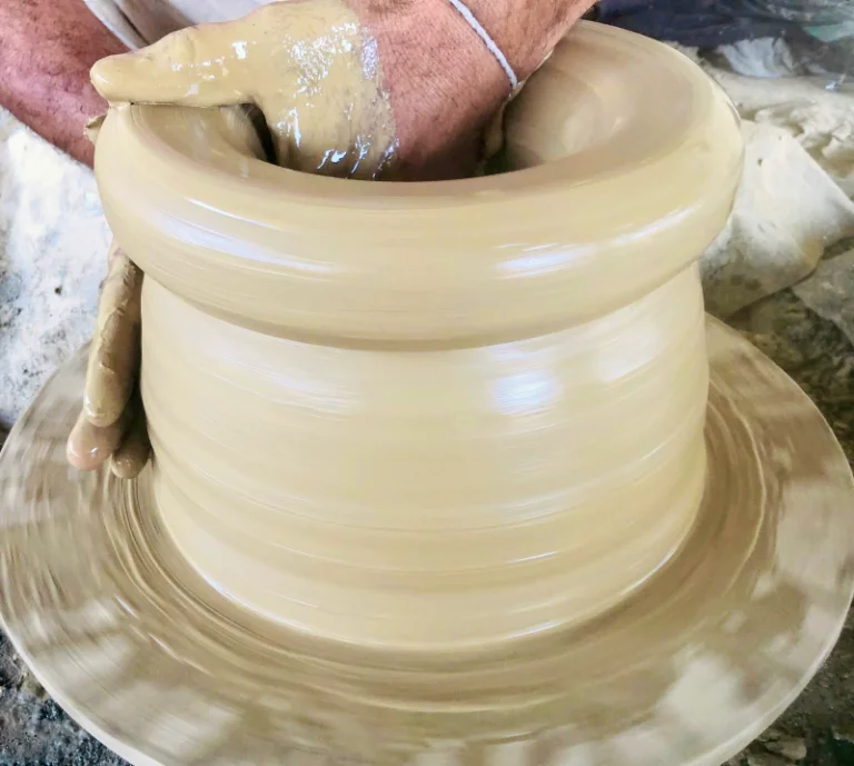 How Are Terracotta Pots made? 5 handmade terracotta pottery