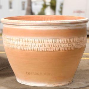 Range of Terracotta Pots 6 large terracotta planter on road